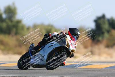 media/Jan-14-2024-SoCal Trackdays (Sun) [[2e55ec21a6]]/Turn 7 (140pm)/